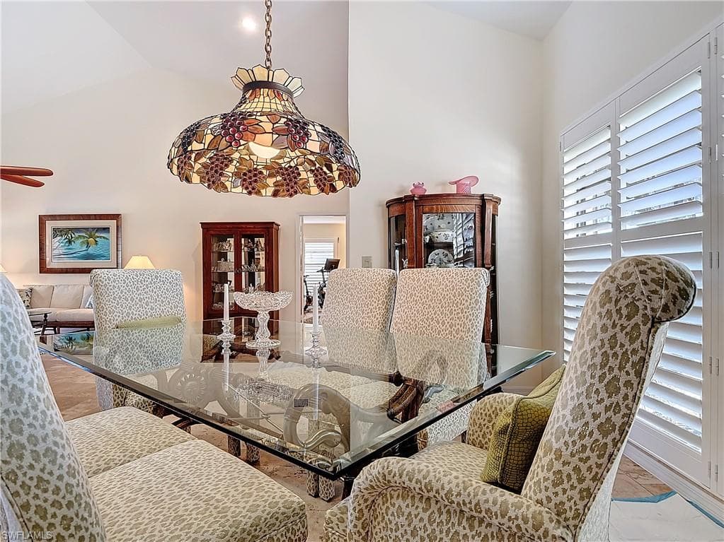 1659 Sandpiper St E, Naples, FL 34102-12