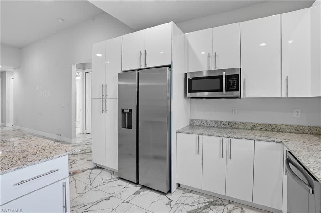 2314 33rd Pl, Cape Coral, FL 33993-12
