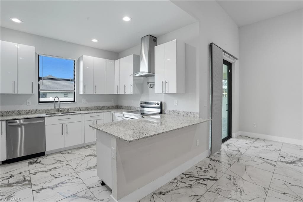 2314 33rd Pl, Cape Coral, FL 33993-2