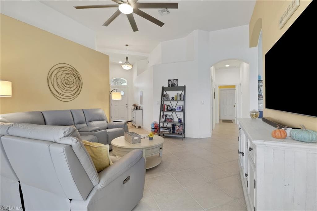 8106 Tauren Ct, Naples, FL 34119-8