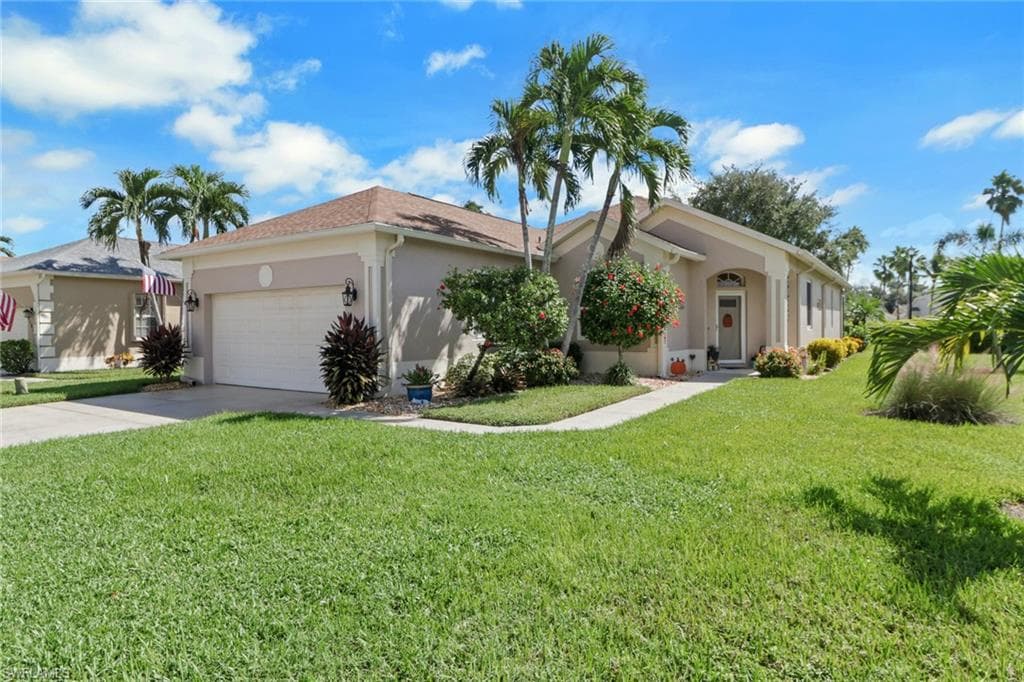 8106 Tauren Ct, Naples, FL 34119-1