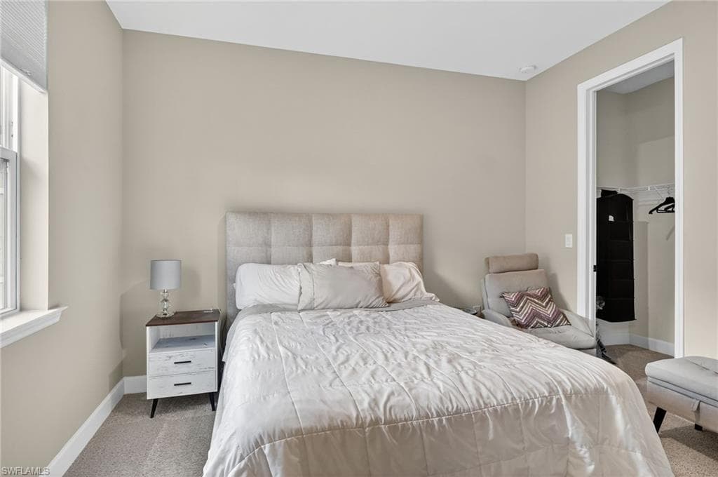 2082 Grove Dr, Naples, FL 34120-25