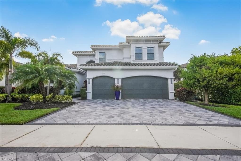 4616 Azalea Dr, Naples, FL 34119-1