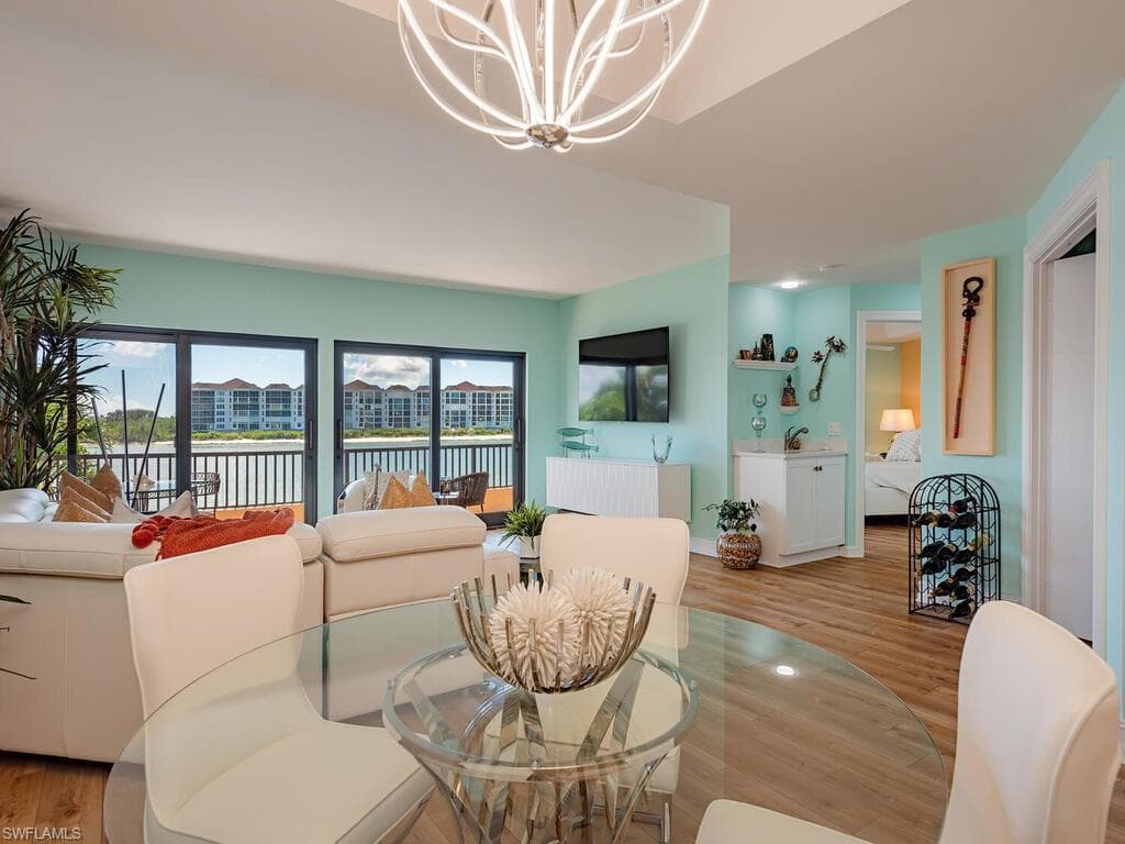 421 La Peninsula Blvd 421, Naples, FL 34113-5