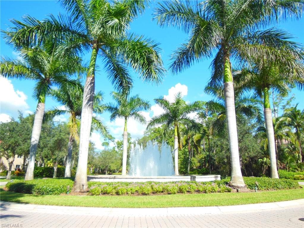 1878 Tarpon Bay Dr S 205, Naples, FL 34119-36