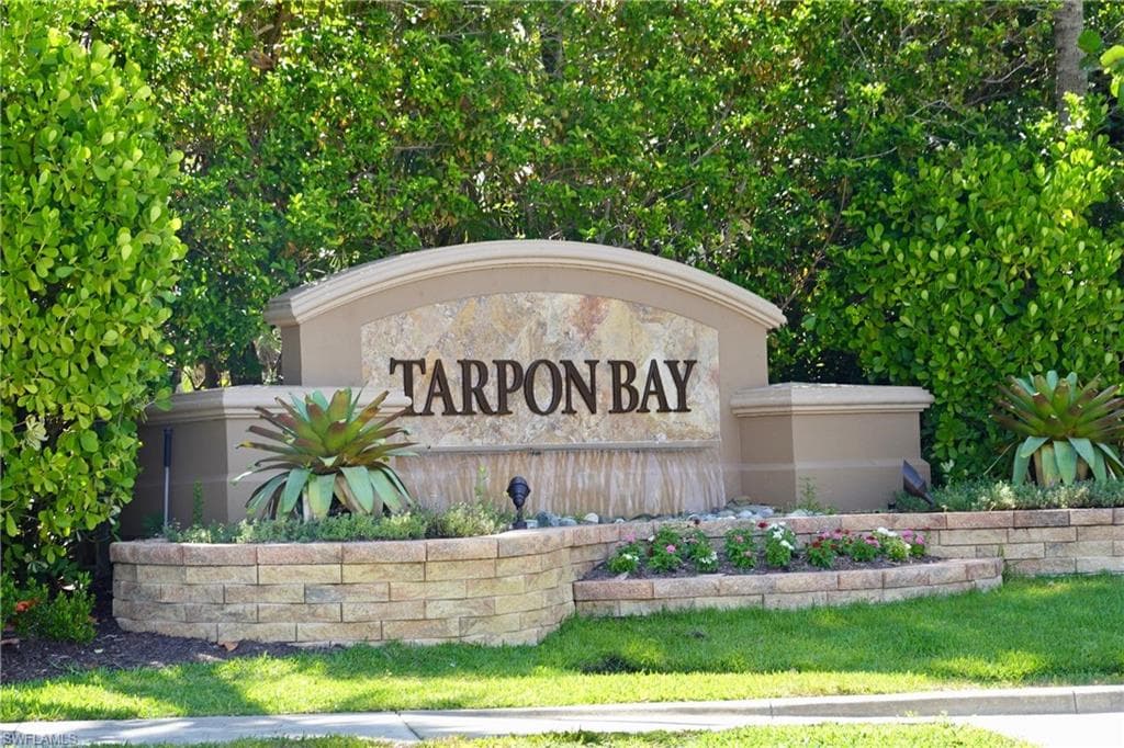 1878 Tarpon Bay Dr S 205, Naples, FL 34119-37