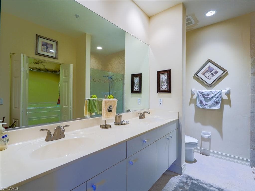 1015 Tarpon Cove Dr 1403, Naples, FL 34110-25