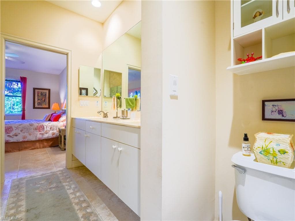 1015 Tarpon Cove Dr 1403, Naples, FL 34110-28