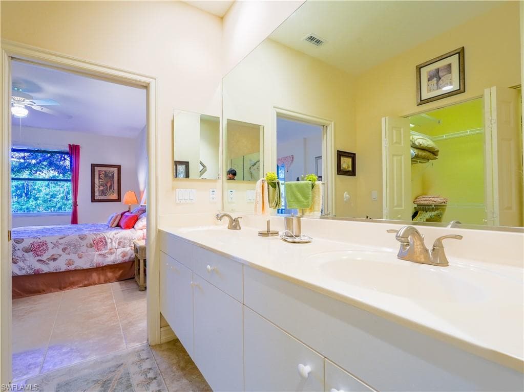 1015 Tarpon Cove Dr 1403, Naples, FL 34110-30