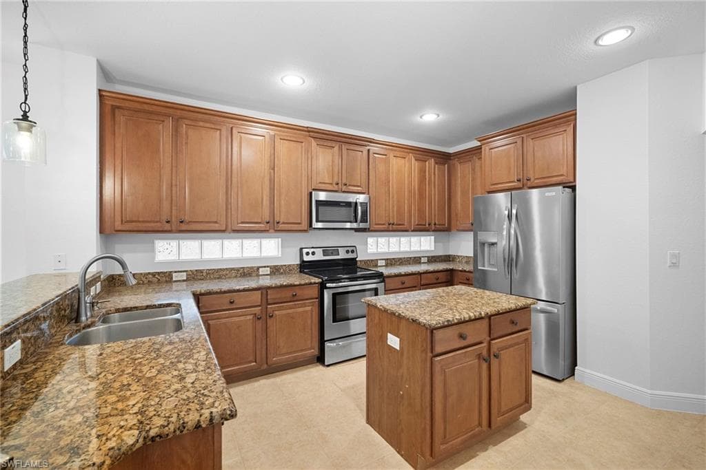 8286 Sumner Ave 1, Fort Myers, FL 33908-4