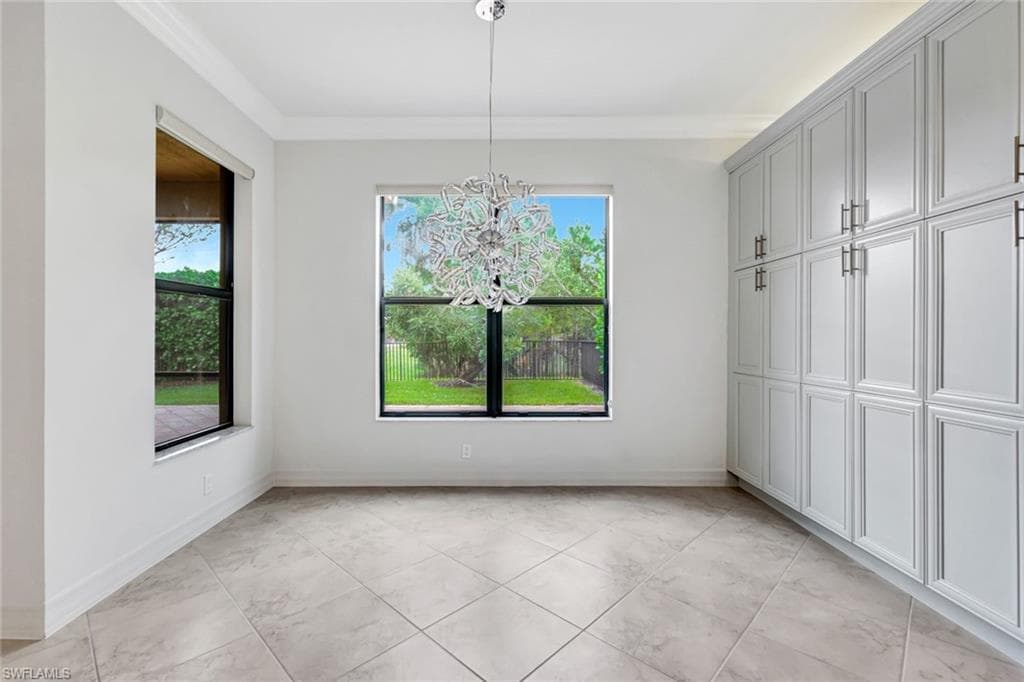 3430 Tigris Ln, Naples, FL 34119-8