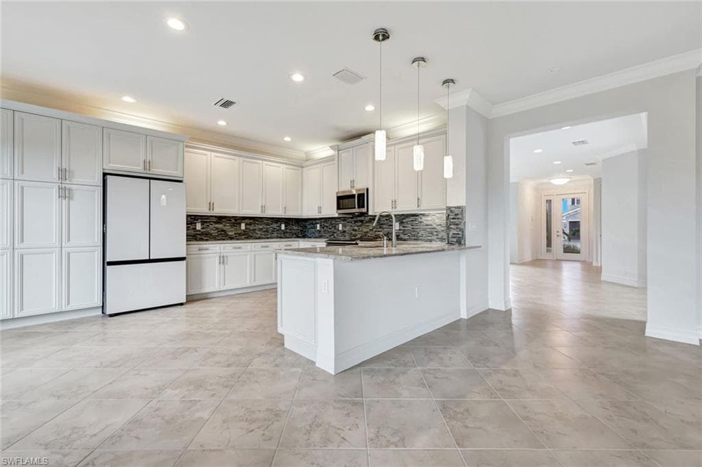 3430 Tigris Ln, Naples, FL 34119-13