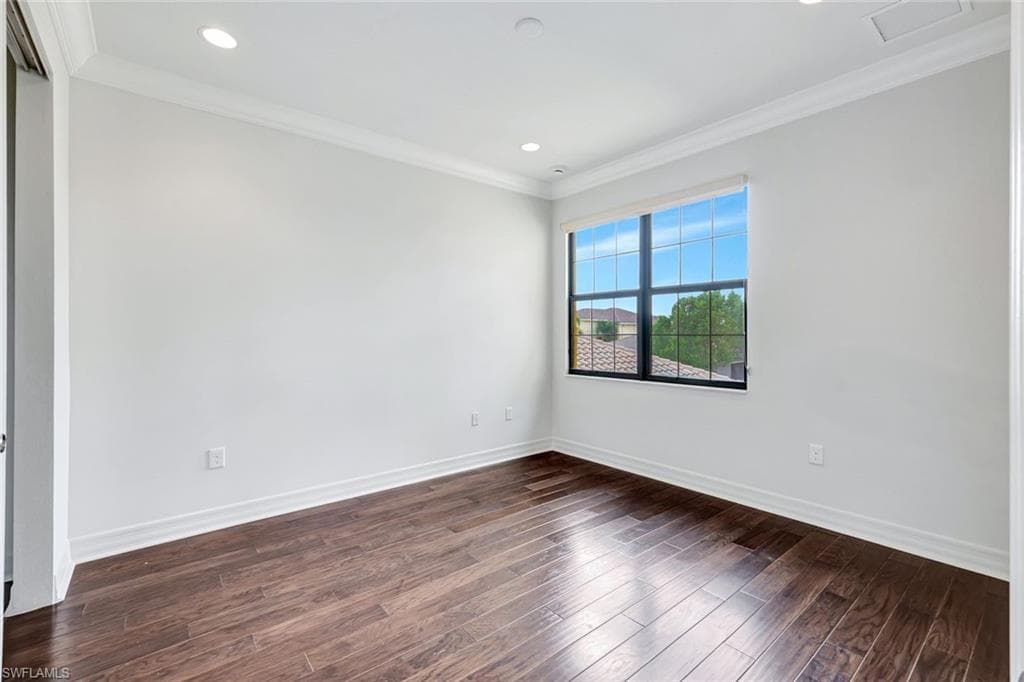 3430 Tigris Ln, Naples, FL 34119-30