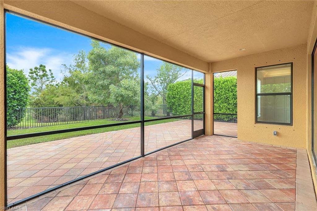 3430 Tigris Ln, Naples, FL 34119-34