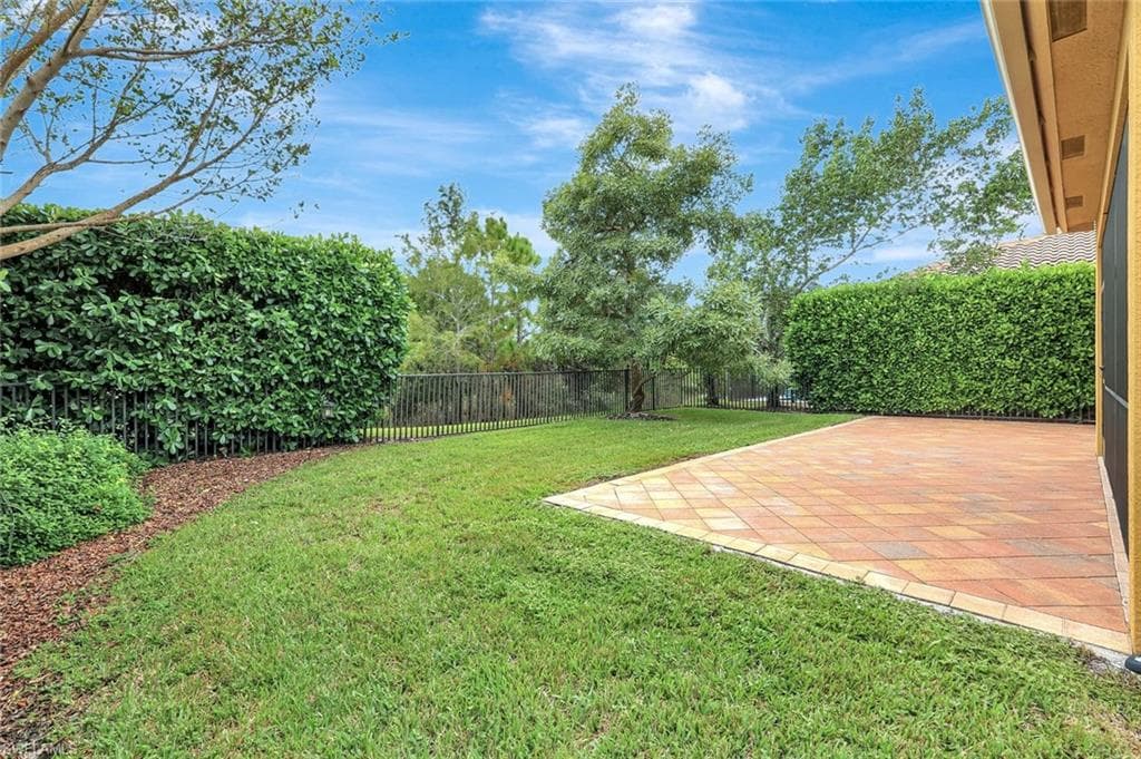 3430 Tigris Ln, Naples, FL 34119-37
