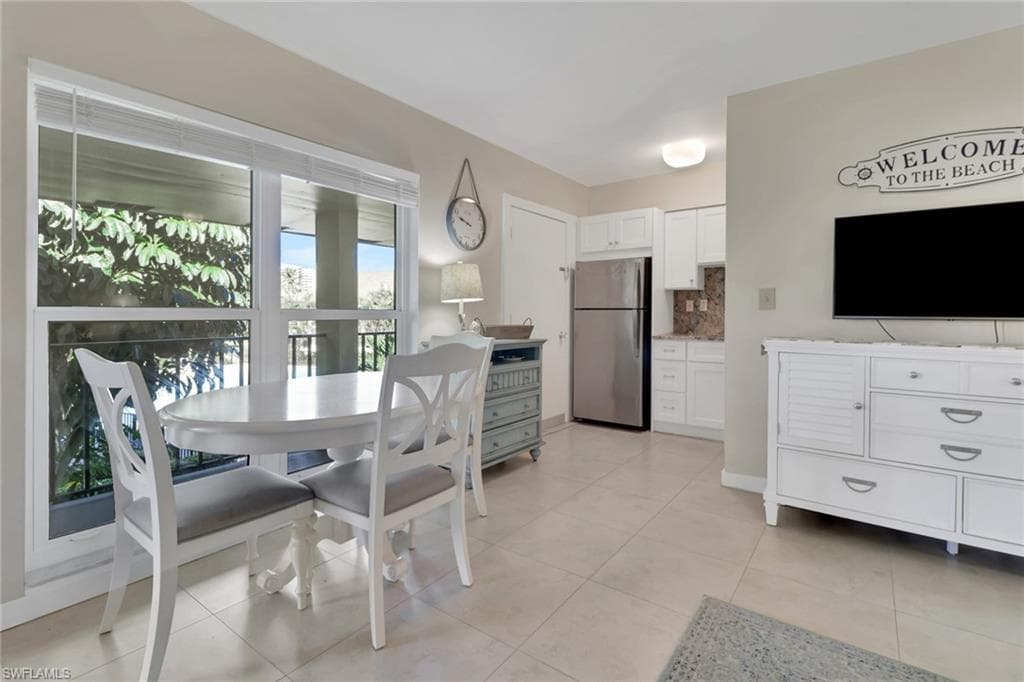 235 Seaview Ct B10, Marco Island, FL 34145-9