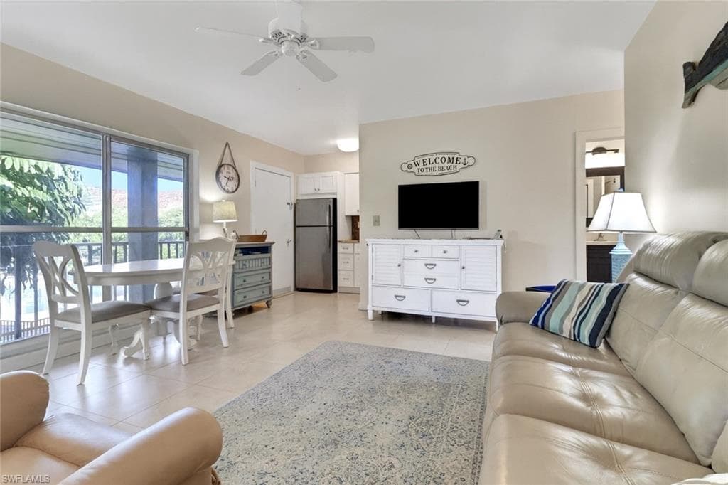 235 Seaview Ct B10, Marco Island, FL 34145-7