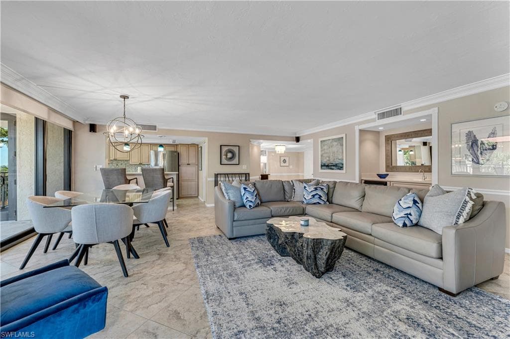 520 Collier Blvd 206, Marco Island, FL 34145-9