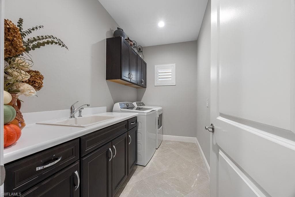 4584 Centaurus Cir, Naples, FL 34120-12