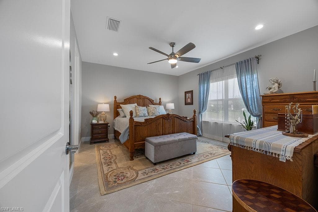 4584 Centaurus Cir, Naples, FL 34120-23