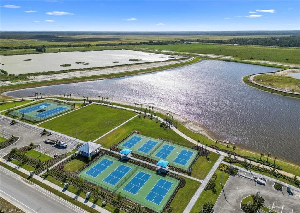 4584 Centaurus Cir, Naples, FL 34120-40