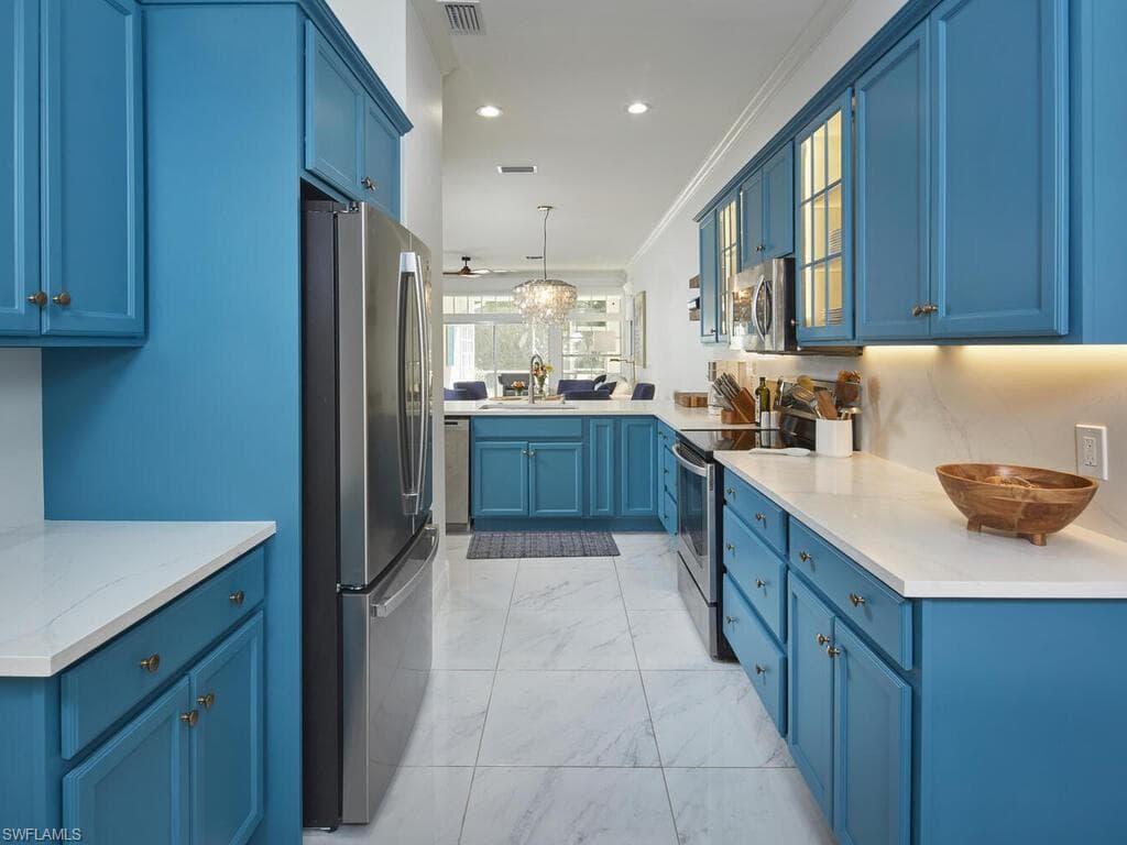 114 Amblewood Ln 9-903, Naples, FL 34105-8