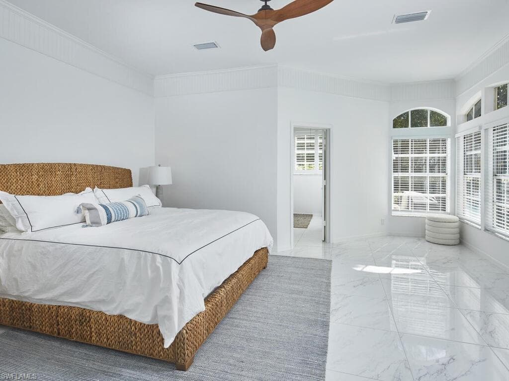 114 Amblewood Ln 9-903, Naples, FL 34105-10