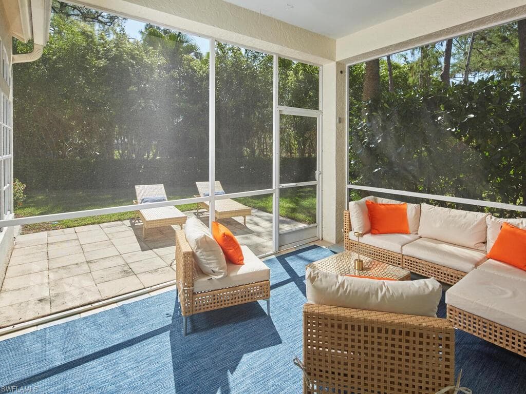 114 Amblewood Ln 9-903, Naples, FL 34105-16