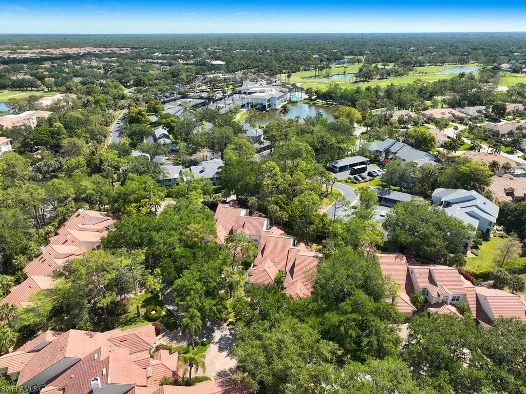 114 Amblewood Ln 9-903, Naples, FL 34105-21