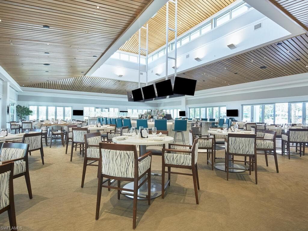 114 Amblewood Ln 9-903, Naples, FL 34105-23