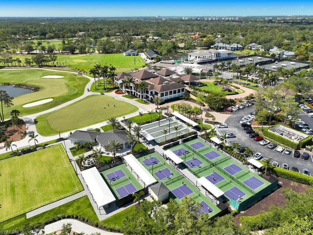 114 Amblewood Ln 9-903, Naples, FL 34105-26