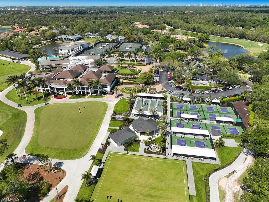 114 Amblewood Ln 9-903, Naples, FL 34105-28