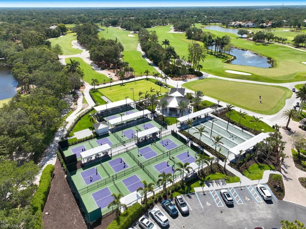 114 Amblewood Ln 9-903, Naples, FL 34105-29