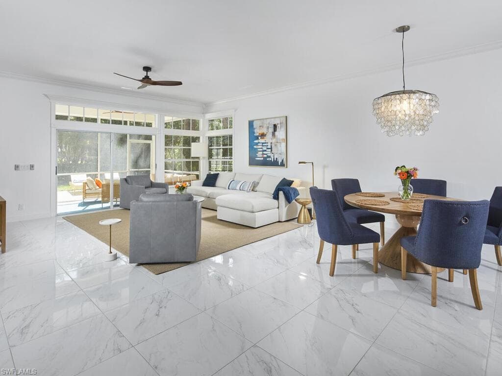 114 Amblewood Ln 9-903, Naples, FL 34105-3