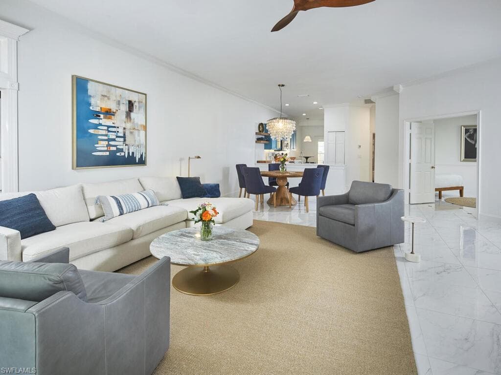 114 Amblewood Ln 9-903, Naples, FL 34105-4