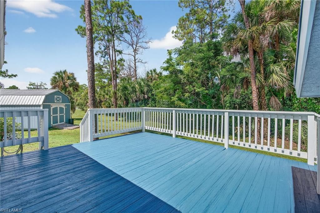 460 9th St SW, Naples, FL 34117-10
