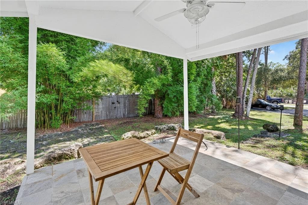 460 9th St SW, Naples, FL 34117-39