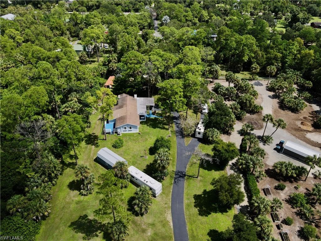 460 9th St SW, Naples, FL 34117-4