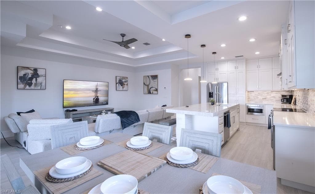 662 105th Ave N, Naples, FL 34108-11