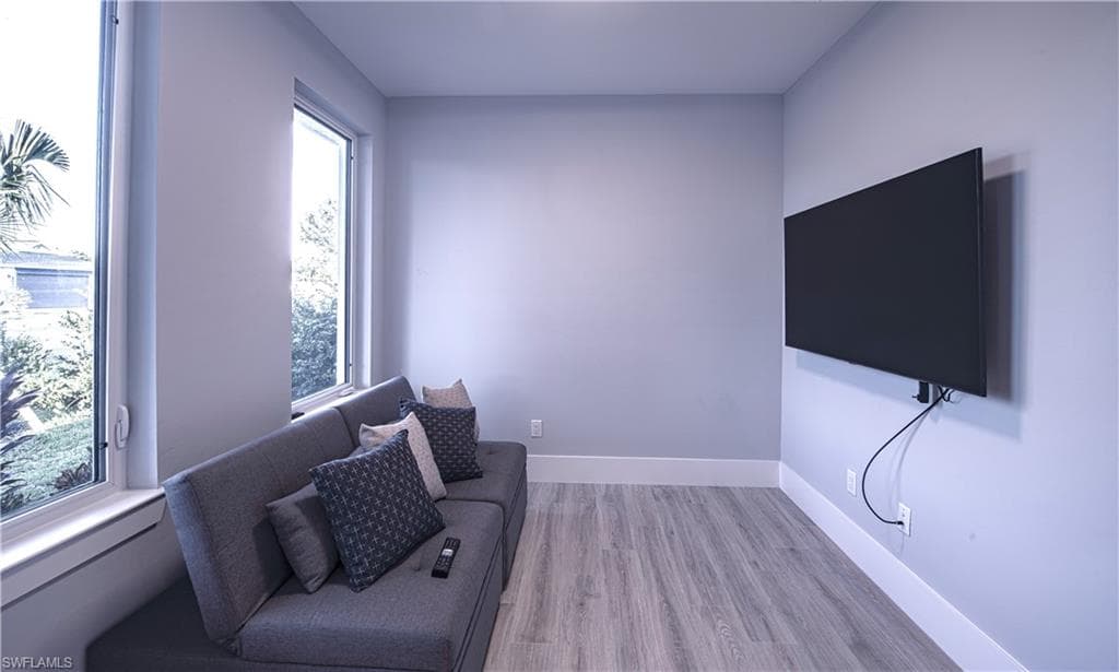 662 105th Ave N, Naples, FL 34108-13