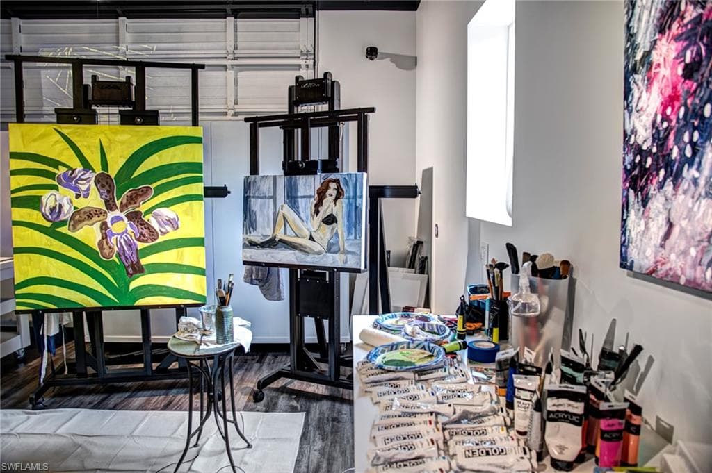 5880 Shirley St 208, Naples, FL 34109-5