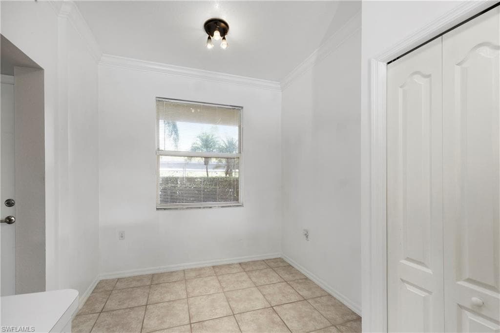 8550 Kingbird Loop 615, Estero, FL 33967-25