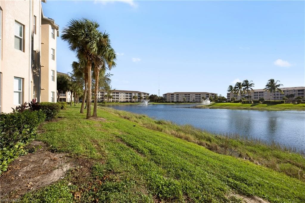8550 Kingbird Loop 615, Estero, FL 33967-28