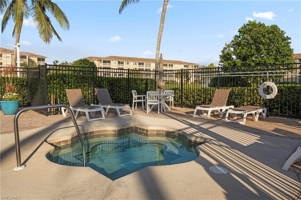 8550 Kingbird Loop 615, Estero, FL 33967-30