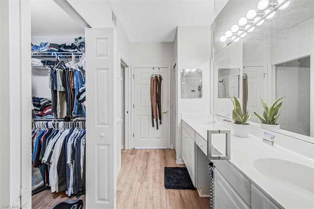 1350 Henley St 1503, Naples, FL 34105-15