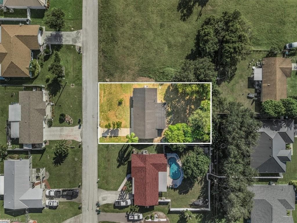 1436 25th Ter, Cape Coral, FL 33904-29