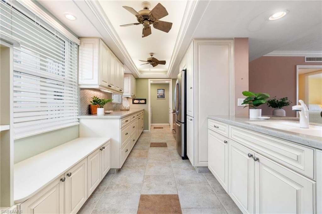 838 Elkcam Cir 208, Marco Island, FL 34145-4