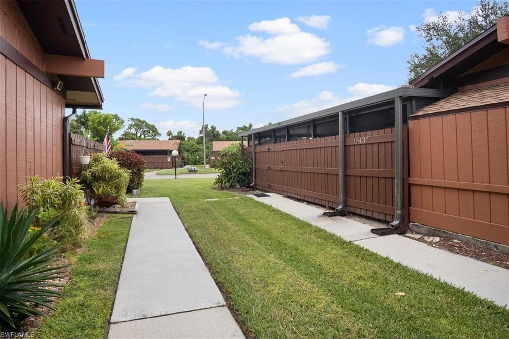 15437 Crystal Lake Dr, North Fort Myers, FL 33917-6