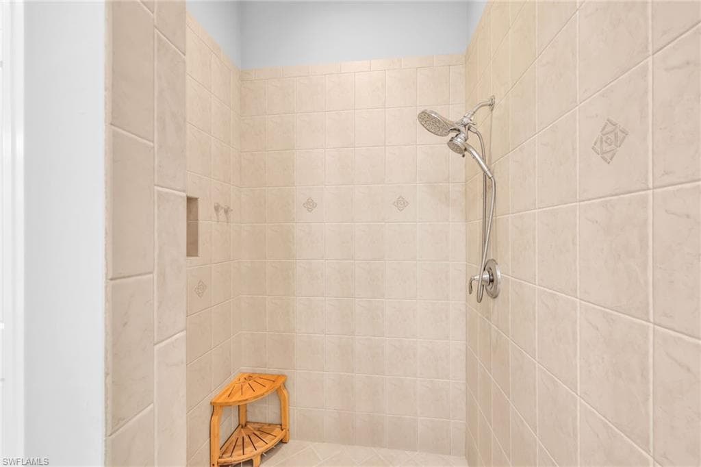3126 Santorini Ct, Naples, FL 34119-17