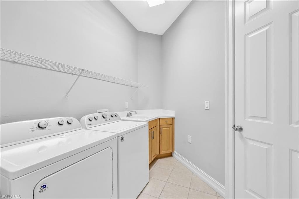 3126 Santorini Ct, Naples, FL 34119-37